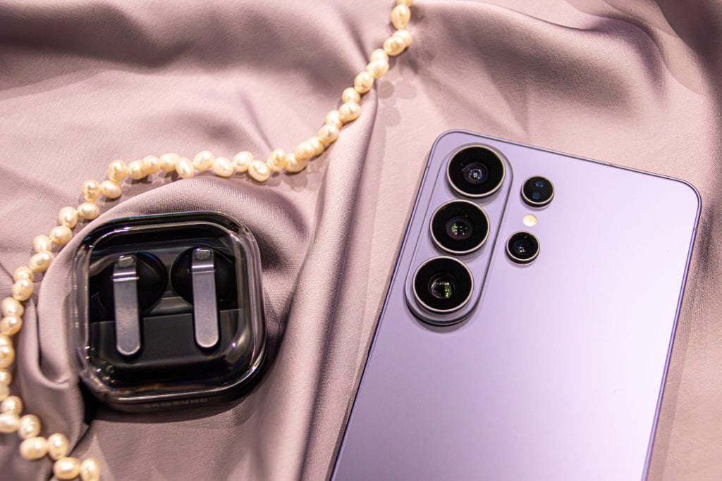 Samsung Galaxy Buds4 Pro un Galaxy s26 Ultra